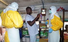Ebola in Germania: muore funzionario ONU. Allerta in USA