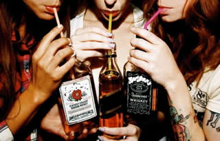 Giovani e abuso di alcol: servono misure di contrasto