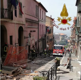 Rocca Di Papa: esplosione in una palazzina. Ustioni gravi per il sindaco