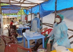 Vaccino contro Ebola non e' pronto su larga scala